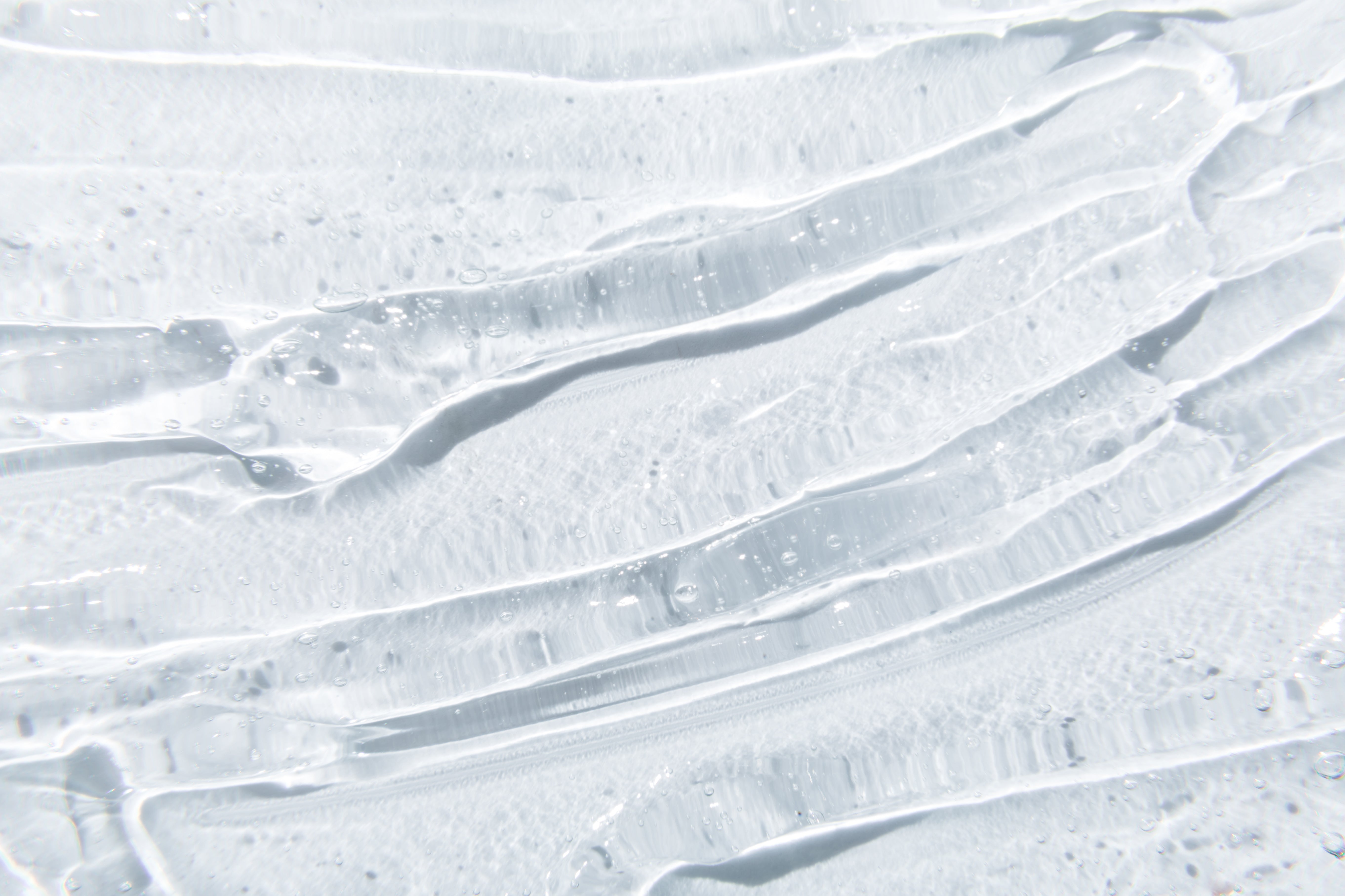 Ölfreies Glowy Gel mit Aloe Vera und Zink für strahlende, ausgeglichene Haut