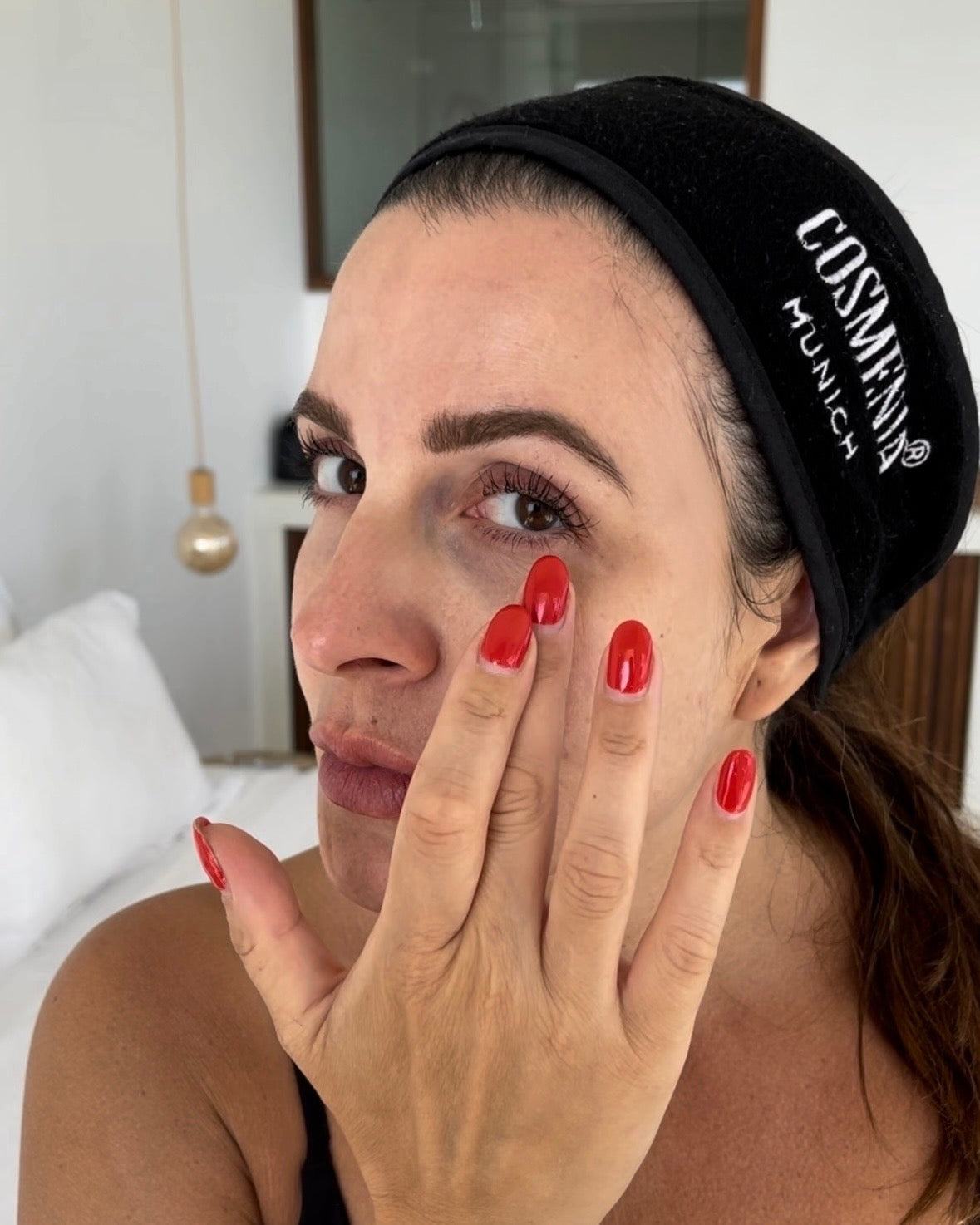 THE EYE CARE – feuchtigkeitsspendende Augenpflege mit Ceramiden, Hyaluronsäuren, Vitamin C & pflanzlichen Extrakten